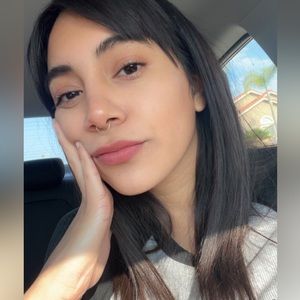 Meet your Posher, Yuridia